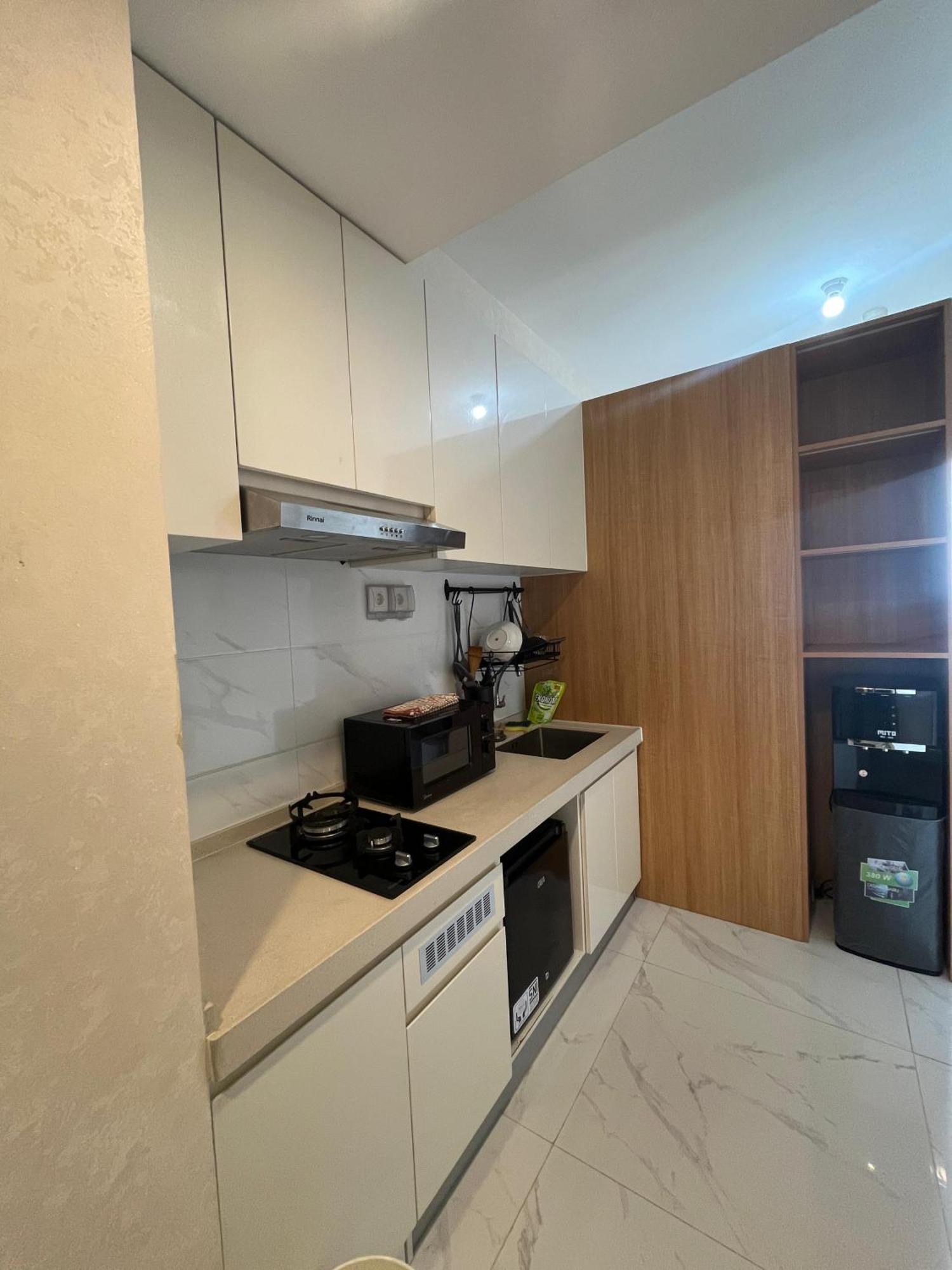 Stay N Cozy Apartemen Sky House Bsd By Sm Room Samporo エクステリア 写真